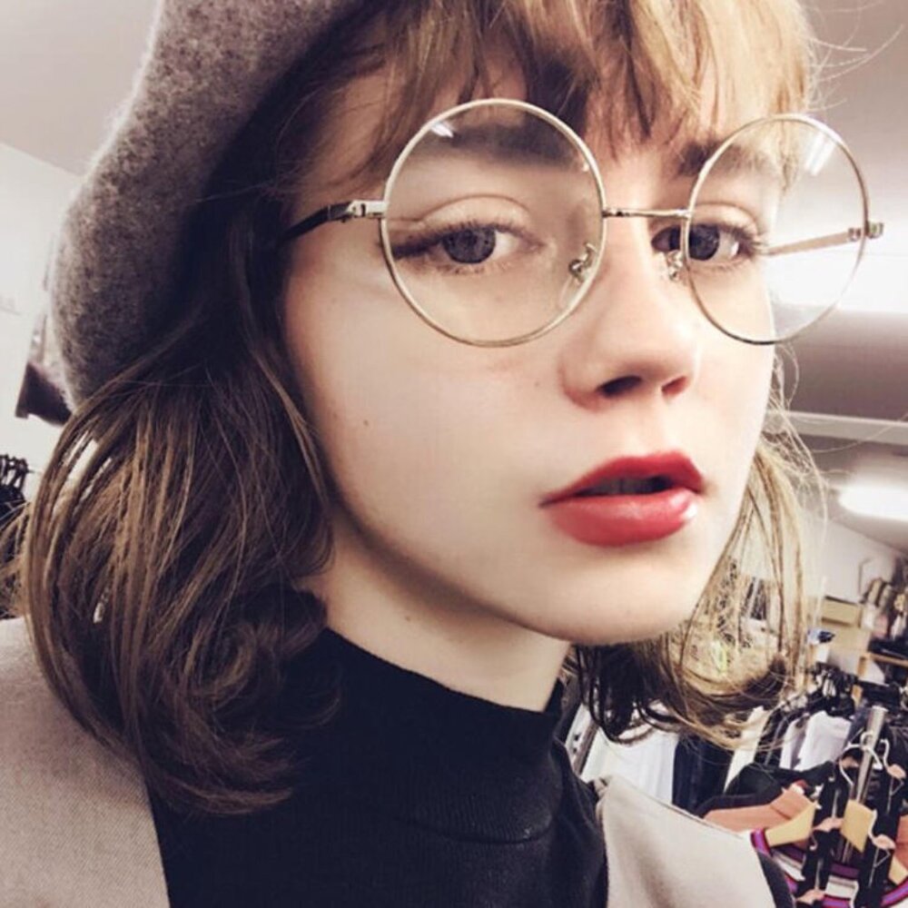 Meet your Posher, Valentina